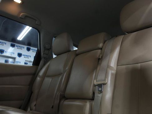 Used 2017 Nissan Pathfinder SL w/ SL Tech Package AWD/4WD image 17