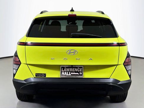 Used 2025 Hyundai Kona SEL FWD image 5