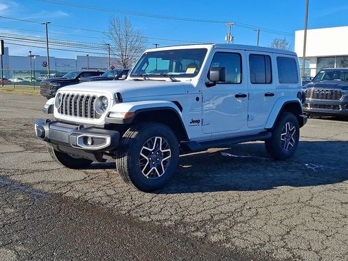 New 2026 Jeep Wrangler Sahara image 5
