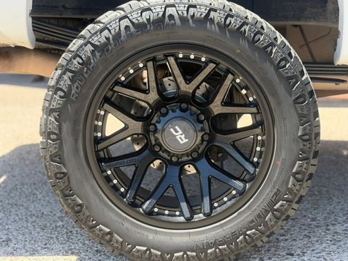 Used 2004 Chevrolet Silverado 2500 LT RWD image 30