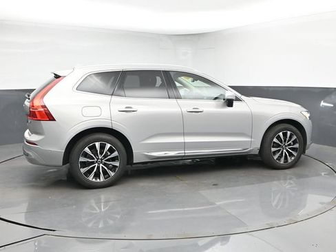Used 2023 Volvo XC60 B5 Plus w/ Climate Package AWD/4WD image 9