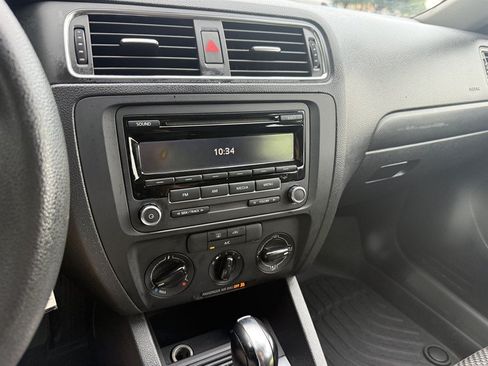 Used 2014 Volkswagen Jetta S FWD image 22