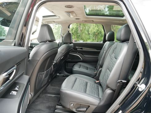 Used 2022 Kia Telluride SX w/ SX Prestige Package AWD/4WD image 35