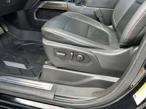 Used 2022 Chevrolet Silverado 1500 RST w/ Convenience Package II image 18