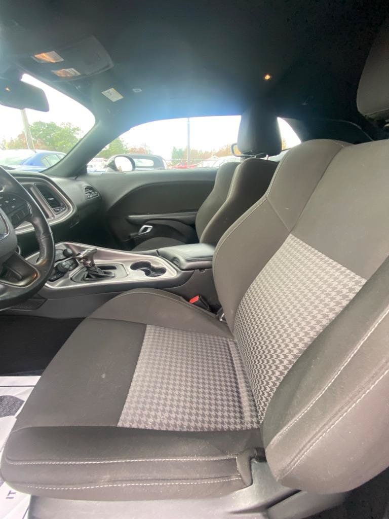 Used 2022 Dodge Challenger GT RWD image 10