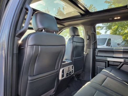Used 2018 Ford F150 Lariat w/ Equipment Group 502A Luxury AWD/4WD image 23
