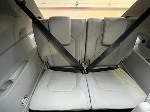 Certified 2025 Volkswagen Atlas SEL image 29