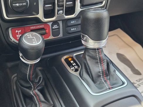 Used 2026 Jeep Wrangler Unlimited Sport w/ Dual Top Group AWD/4WD image 11