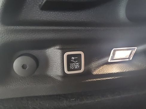 Used 2023 Jeep Grand Cherokee L Summit AWD/4WD image 20