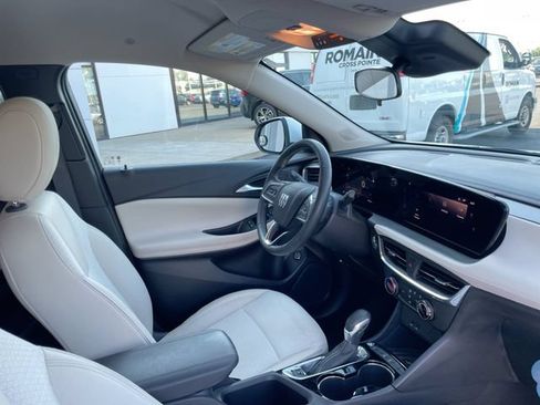 Certified 2024 Buick Encore GX Preferred w/ Advanced Technology Package FWD image 17