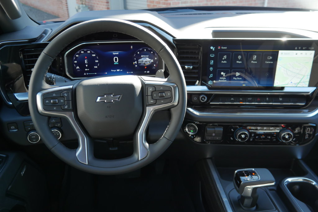 New 2026 Chevrolet Silverado 1500 RST w/ Dark Appearance Package AWD/4WD image 14