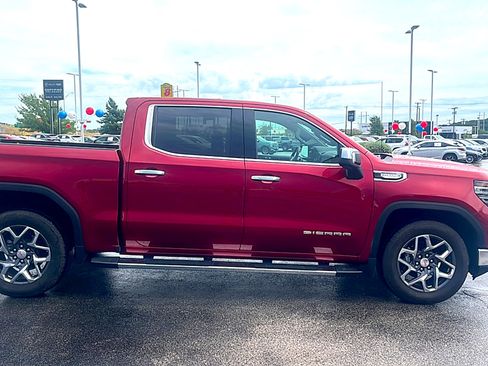 Used 2023 GMC Sierra 1500 AT4 w/ Technology Package AWD/4WD image 6