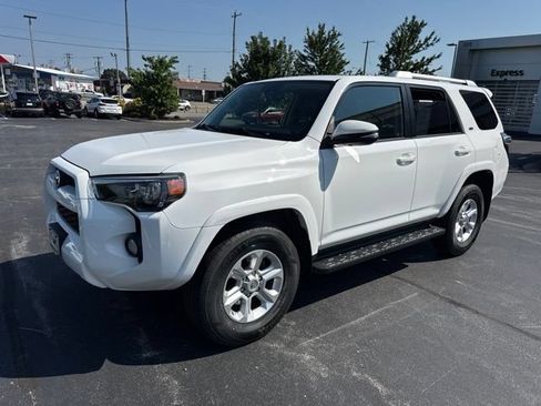 Used 2017 Toyota 4Runner SR5 Premium AWD/4WD image 19