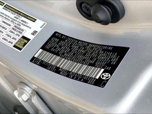 Used 2025 Toyota Corolla SE image 34