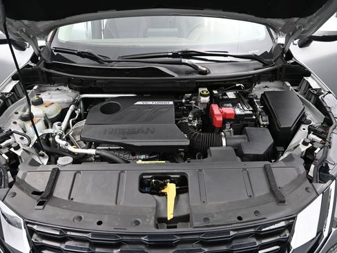 Used 2022 Nissan Rogue SV image 23