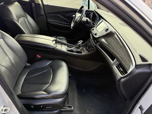 Used 2018 Buick Envision Premium w/ Driver Confidence Package image 14