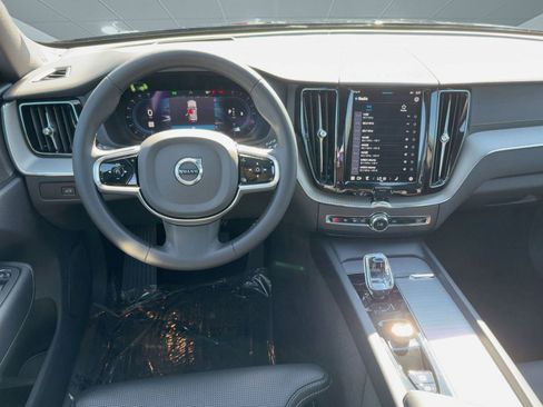 Certified 2024 Volvo XC60 B5 Ultimate image 28