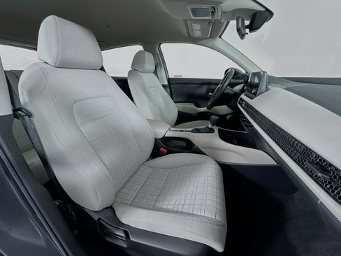 Certified 2024 Honda HR-V LX image 25