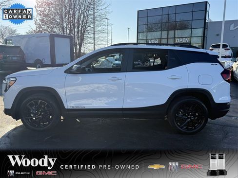 Certified 2023 GMC Terrain SLE w/ Elevation Edition image 5