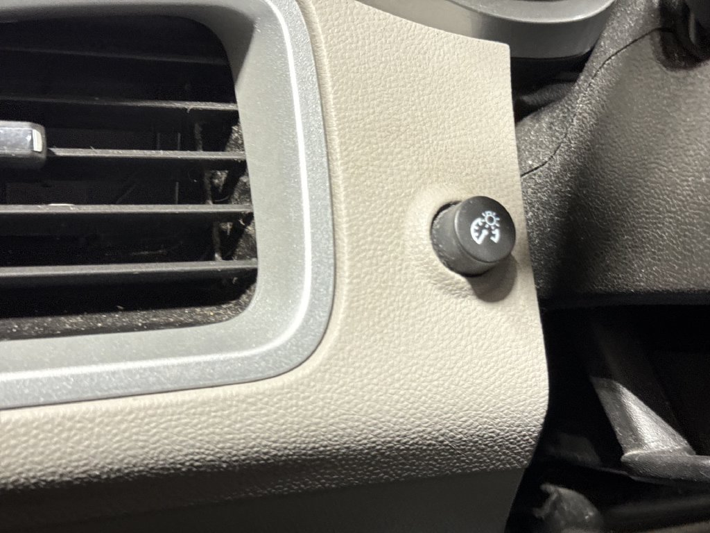 Used 2012 Chevrolet Equinox LT AWD/4WD image 18