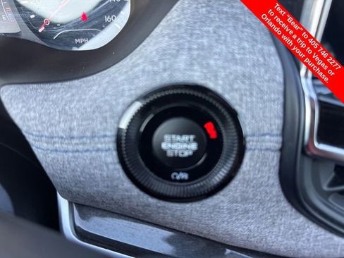 Used 2024 Jeep Compass Latitude image 28