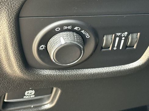 Used 2024 Jeep Grand Cherokee Altitude image 22