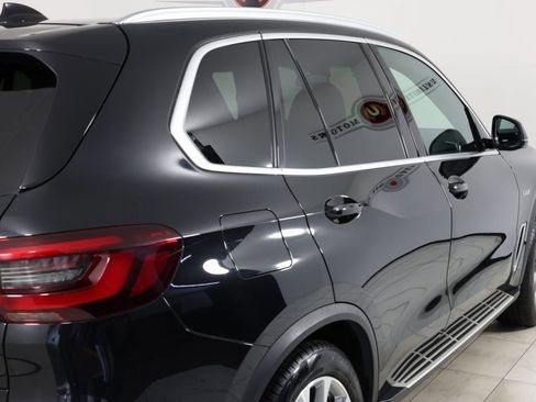 Used 2022 BMW X5 xDrive45e w/ Climate Comfort Package image 45