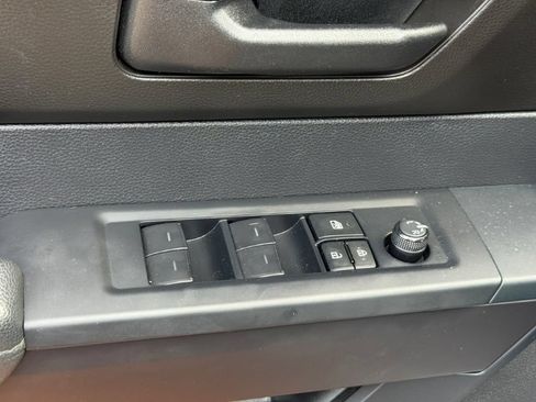 Used 2023 Toyota Tundra SR AWD/4WD image 11