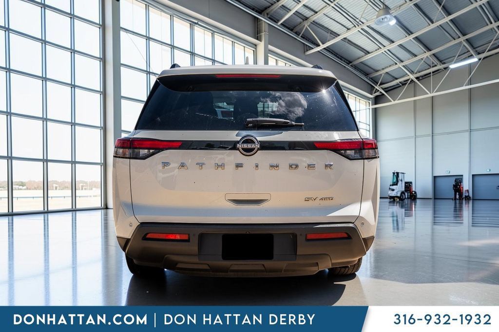 Used 2024 Nissan Pathfinder SV AWD/4WD image 32