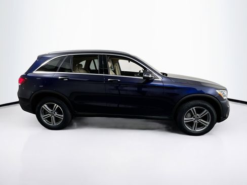 Used 2022 Mercedes-Benz GLC 300 4MATIC image 4