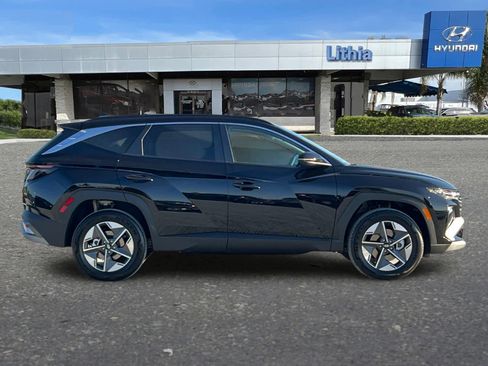 New 2025 Hyundai Tucson SEL image 8