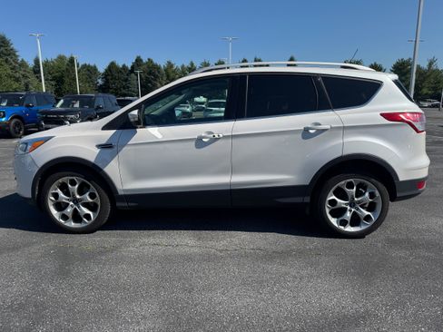 Used 2015 Ford Escape Titanium AWD/4WD image 2