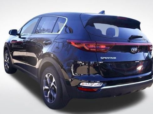 Used 2022 Kia Sportage LX image 10