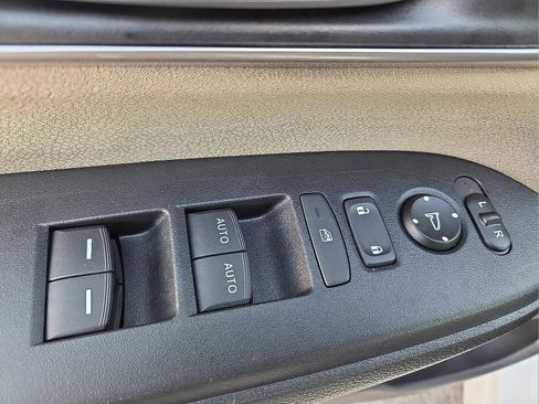 Used 2019 Honda CR-V EX image 15