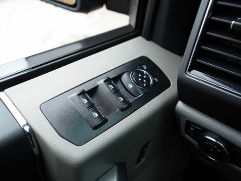 Used 2017 Ford F150 XLT image 27