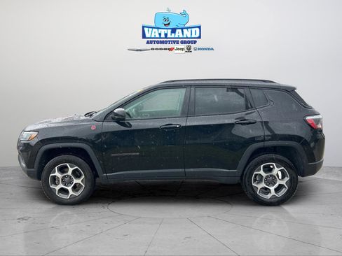 Certified 2022 Jeep Compass Trailhawk AWD/4WD image 2