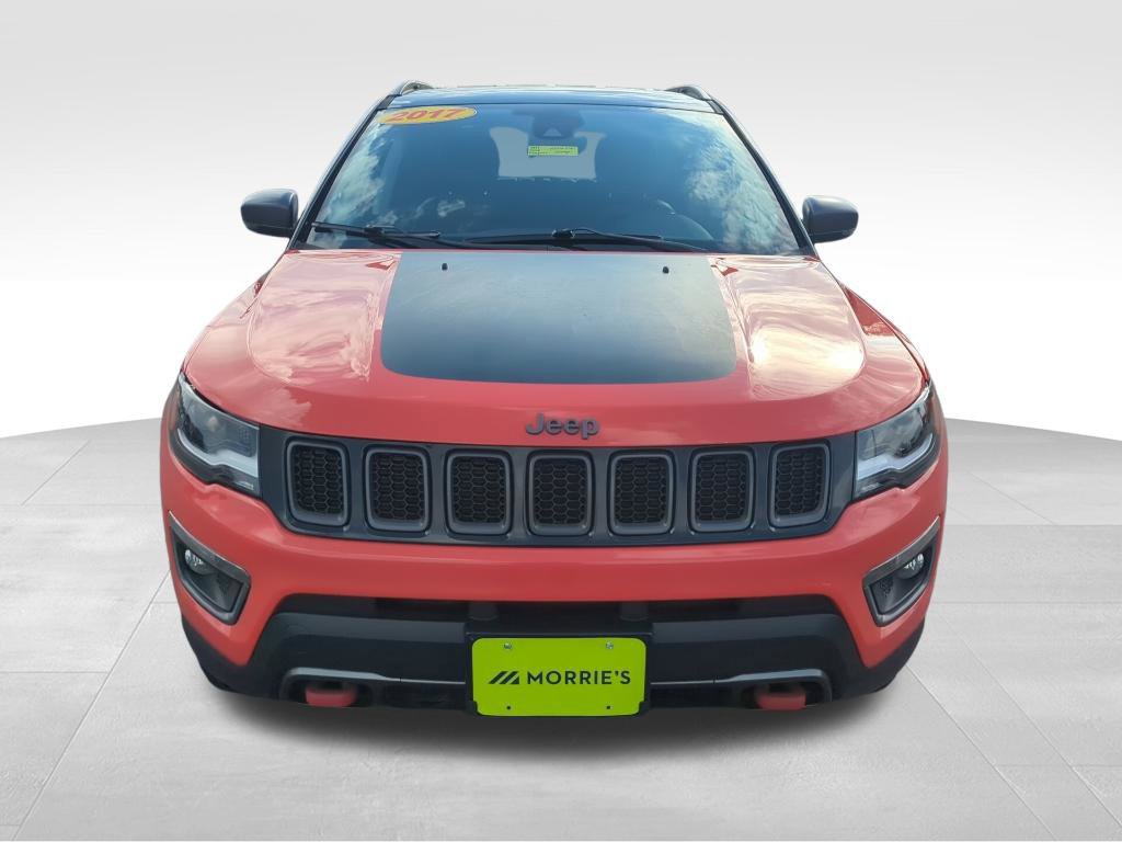 Used 2017 Jeep Compass Trailhawk w/ Leather Interior Group AWD/4WD image 2