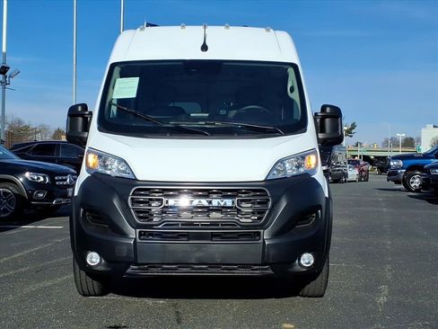 Used 2025 RAM ProMaster 2500 w/ Convenience Group image 2