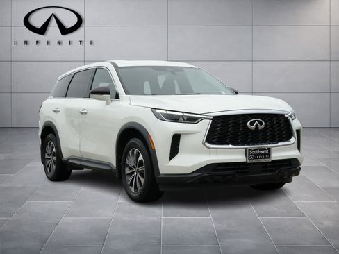 Certified 2023 INFINITI QX60 Pure FWD image 3
