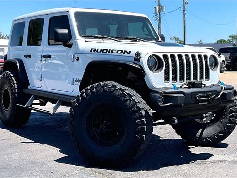 Used 2023 Jeep Wrangler Unlimited Rubicon 4xe w/ Steel Bumper Group AWD/4WD image 11