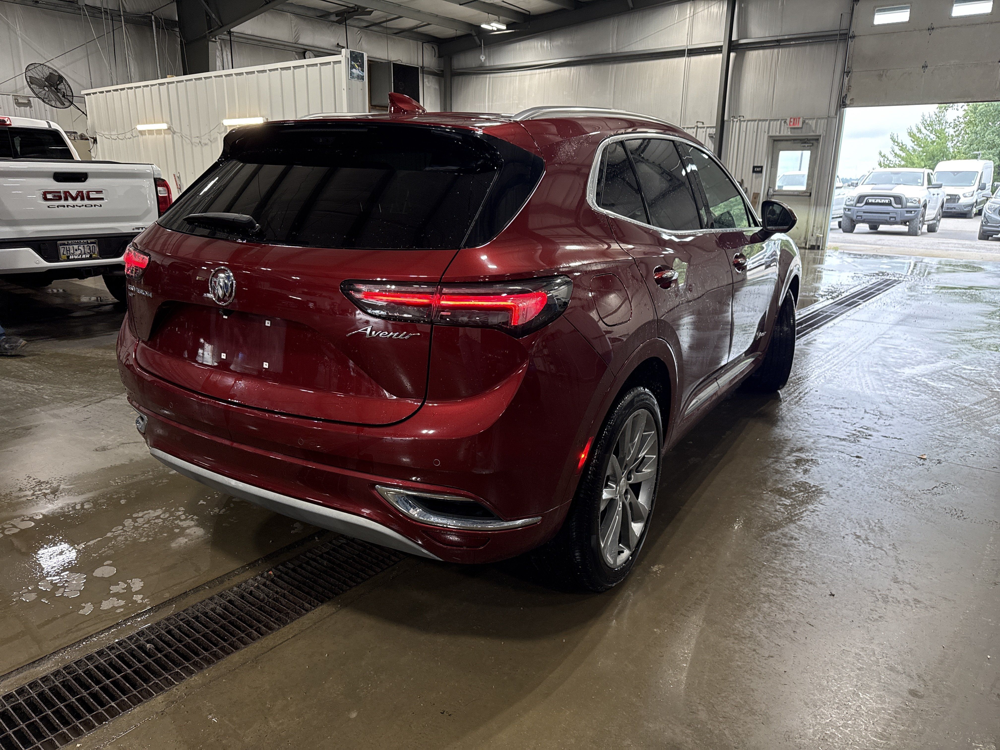 Used 2021 Buick Envision Avenir w/ Technology Package II AWD/4WD image 3