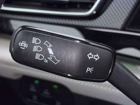 Used 2025 Volkswagen Atlas Cross Sport SEL Premium R-Line AWD/4WD image 23