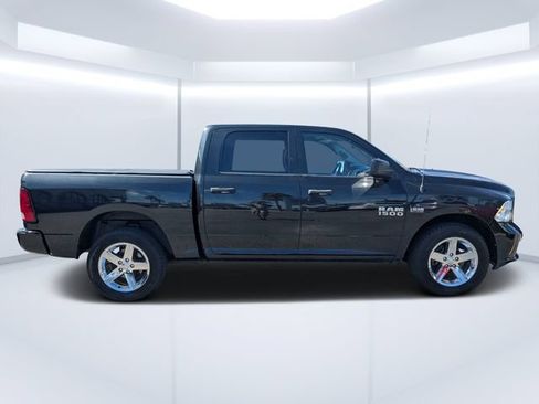 Used 2018 RAM 1500 Express w/ Express Value Package AWD/4WD image 2