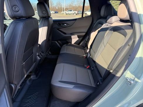 Used 2025 Chevrolet Equinox LT w/ Convenience Package II image 31