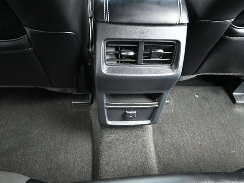 Used 2019 Ford Edge ST AWD/4WD image 12