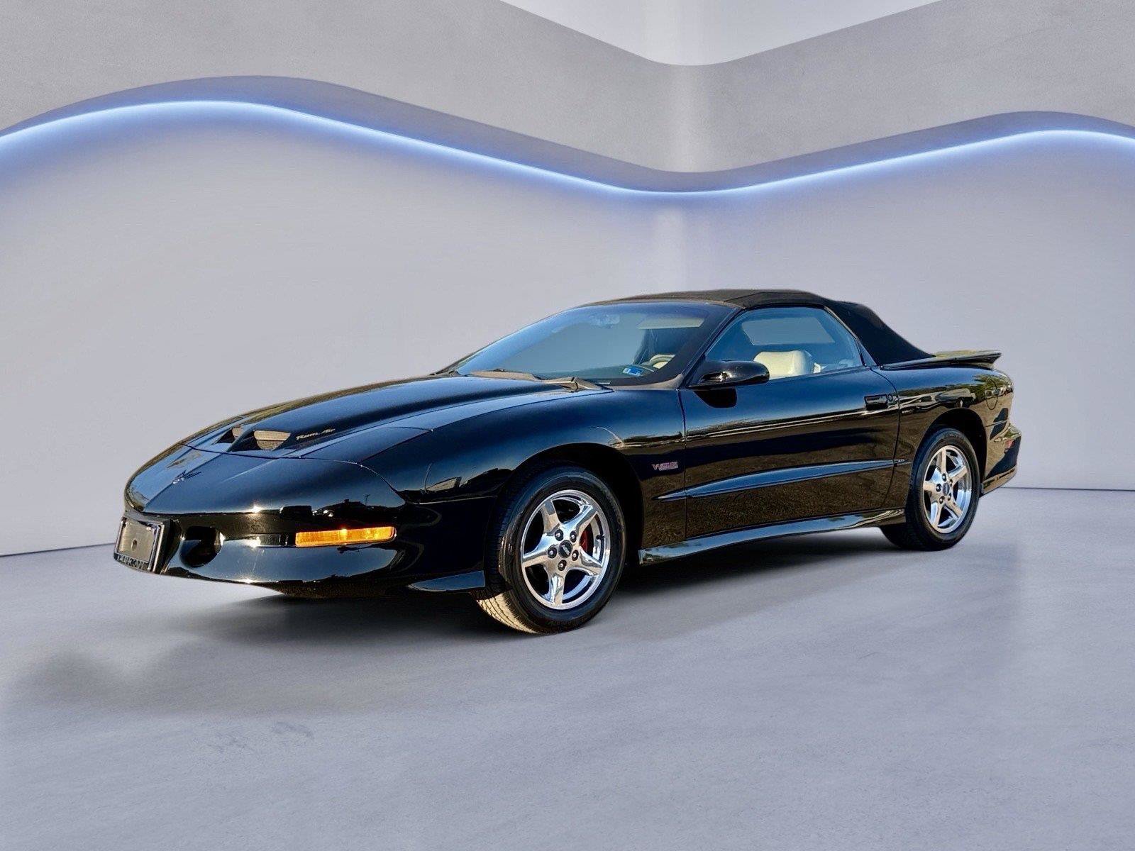Used 1997 Pontiac Firebird Trans Am RWD image 7