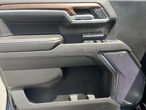 Used 2023 Chevrolet Silverado 1500 High Country w/ High Country Premium Package AWD/4WD image 29