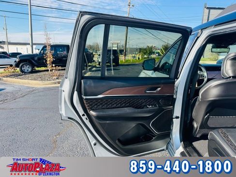 Used 2022 Jeep Grand Cherokee L Summit w/ Advanced Protech Group IV image 64