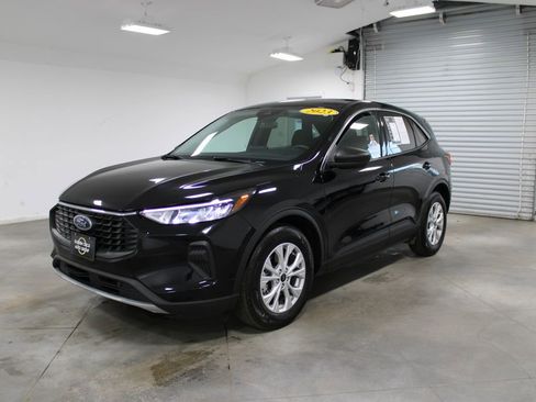 Used 2023 Ford Escape Active image 4