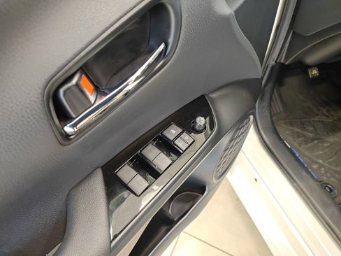 Used 2019 Toyota Prius Prime Advanced image 10